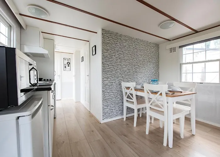 80, Midden In De - Airco! 샬레 *